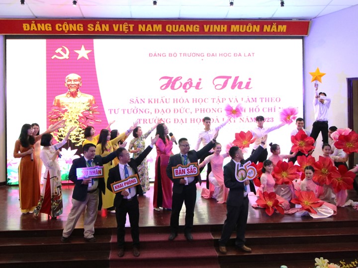 Sôi động, trẻ trung với Hội thi sân khấu hóa